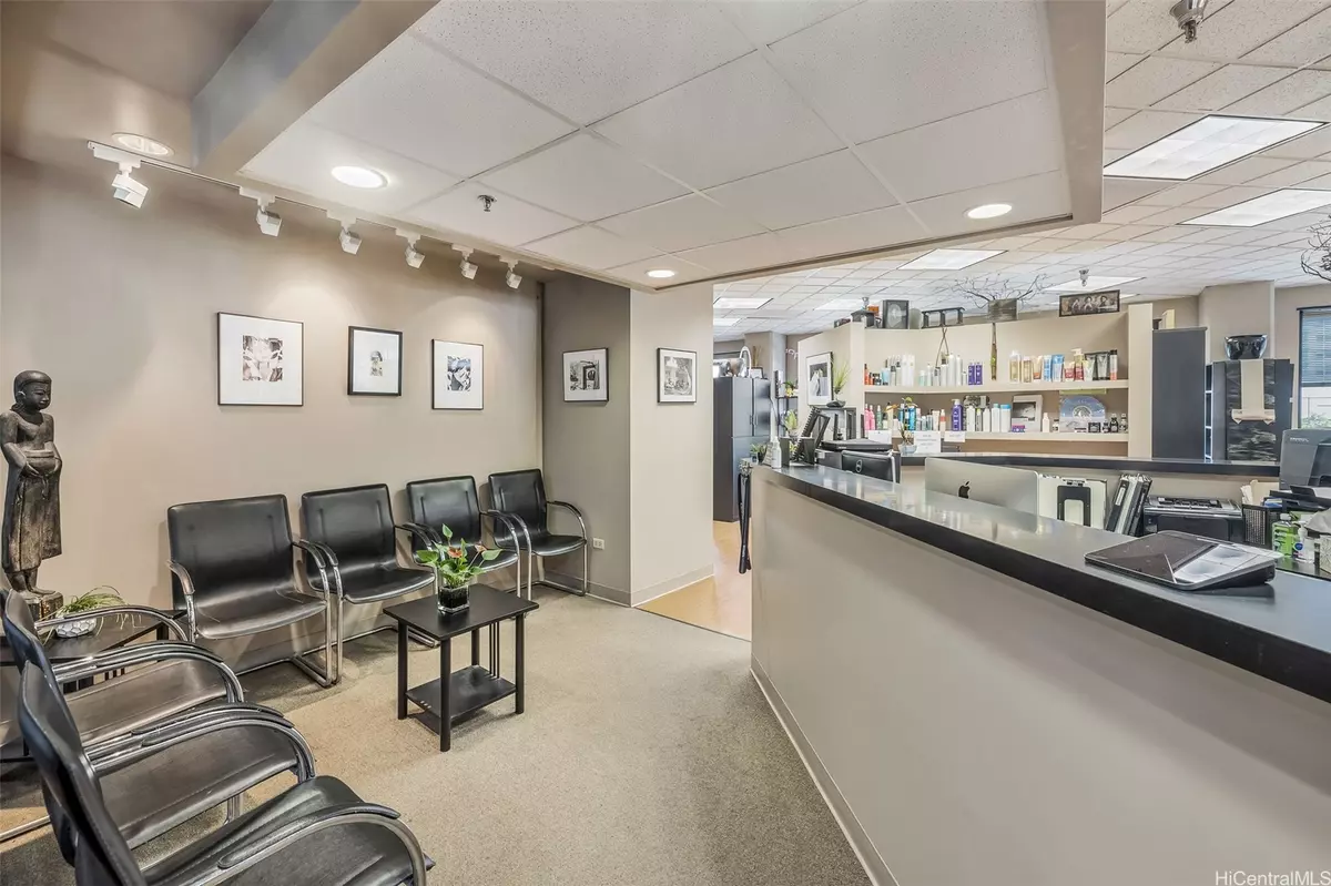 Honolulu, HI 96813,725 Kapiolani BLVD #C209