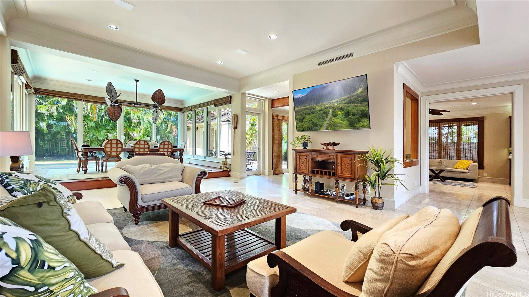1030 Kealaolu AVE, Honolulu, HI 96816