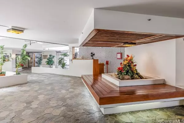 2463 Kuhio AVE #304, Honolulu, HI 96815