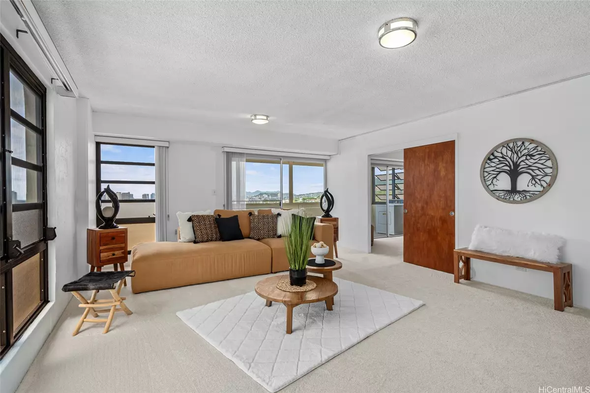 Honolulu, HI 96816,3350 Sierra DR #601