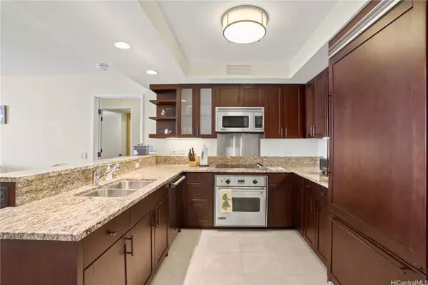 Honolulu, HI 96815,1551 Ala Wai BLVD #2502