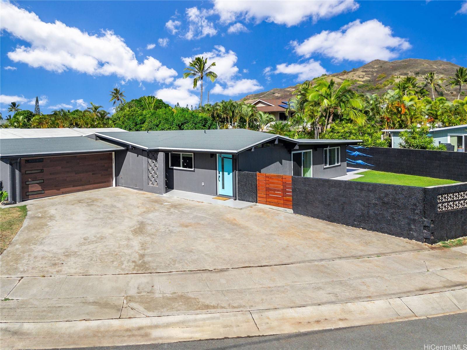 Kailua, HI 96734,851 Halula PL