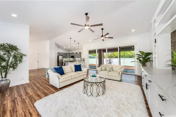 Keaau, HI 96749,15-1639 Beach RD