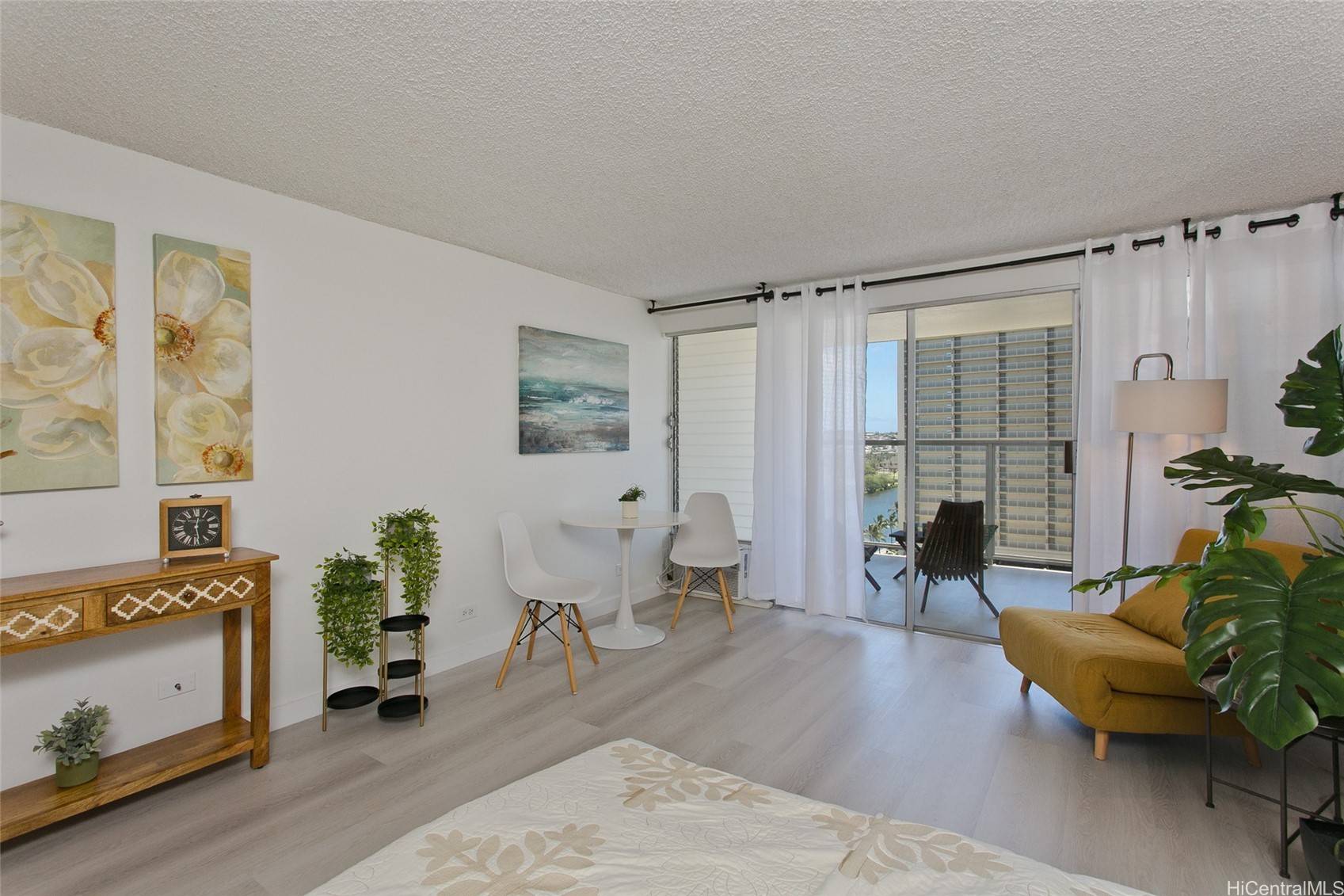 445 Seaside AVE #1615, Honolulu, HI 96815