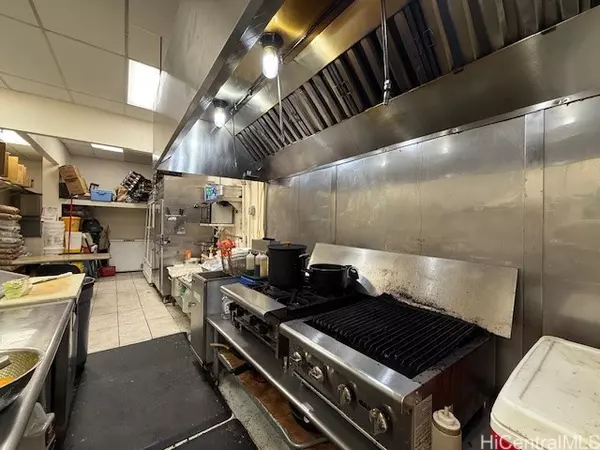 Waianae, HI 96792,86-120 Farrington HWY #C306