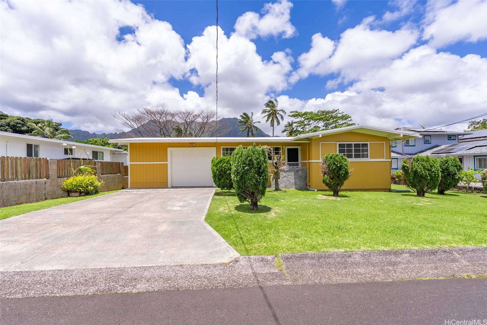45-313 Nakuluai ST, Kaneohe, HI 96744