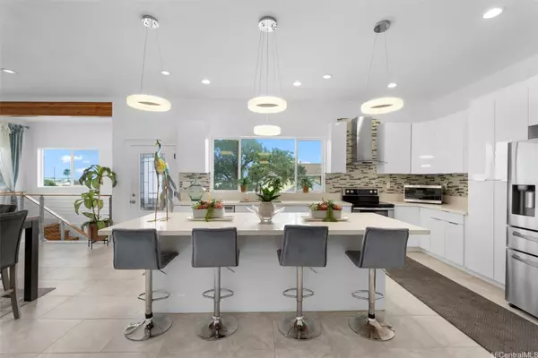 Kaneohe, HI 96744,45-333 Mahalani ST