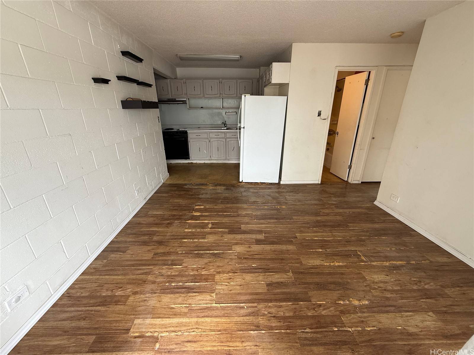 Honolulu, HI 96822,1440 Ward AVE #402