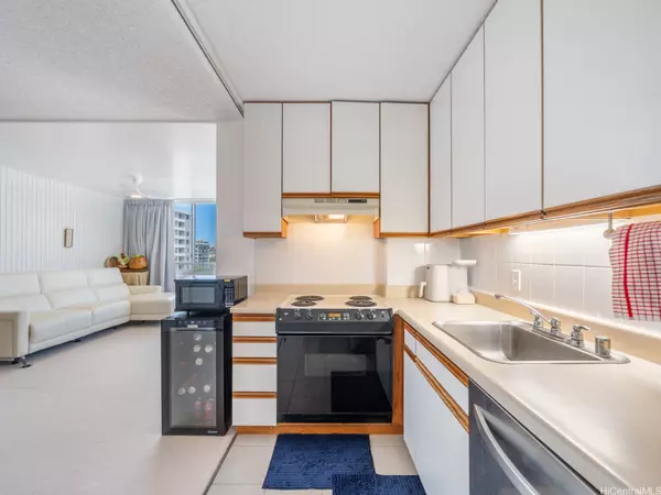 Honolulu, HI 96822,1545 Nehoa ST #402