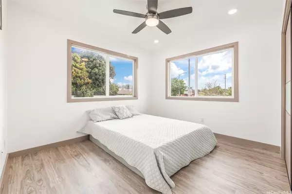 Pearl City, HI 96782,1528 Hooli CIR