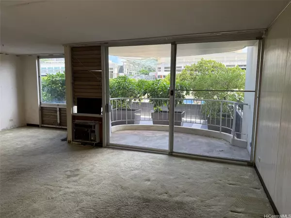 1717 Ala Wai BLVD #306,  Honolulu,  HI 96815