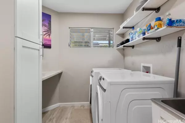 Kailua Kona, HI 96740,77-113 Kaiupoho PL