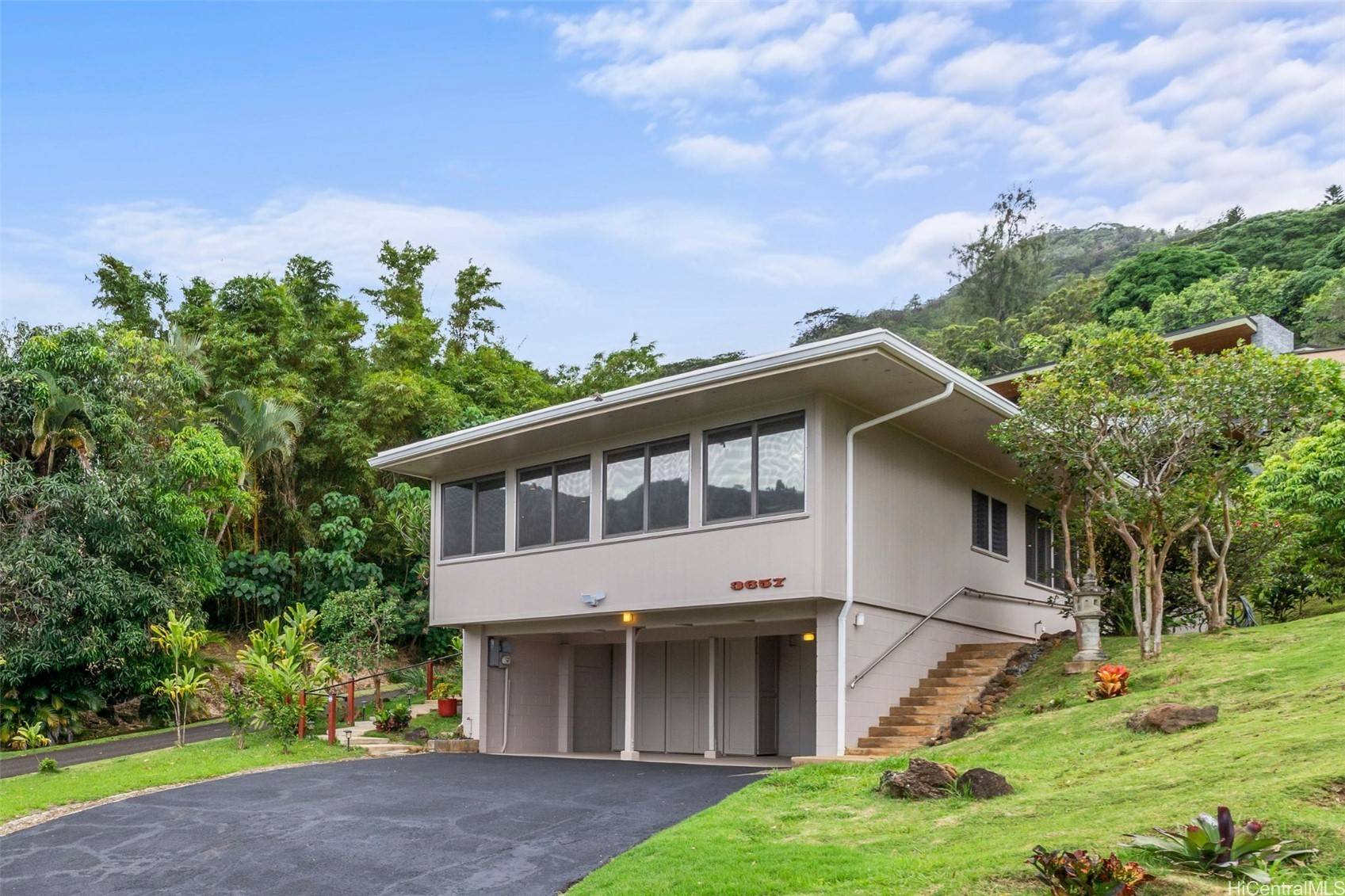 3657 Woodlawn DR, Honolulu, HI 96822