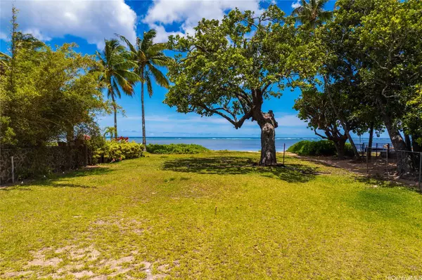 Honolulu, HI 96821,240 Paiko DR