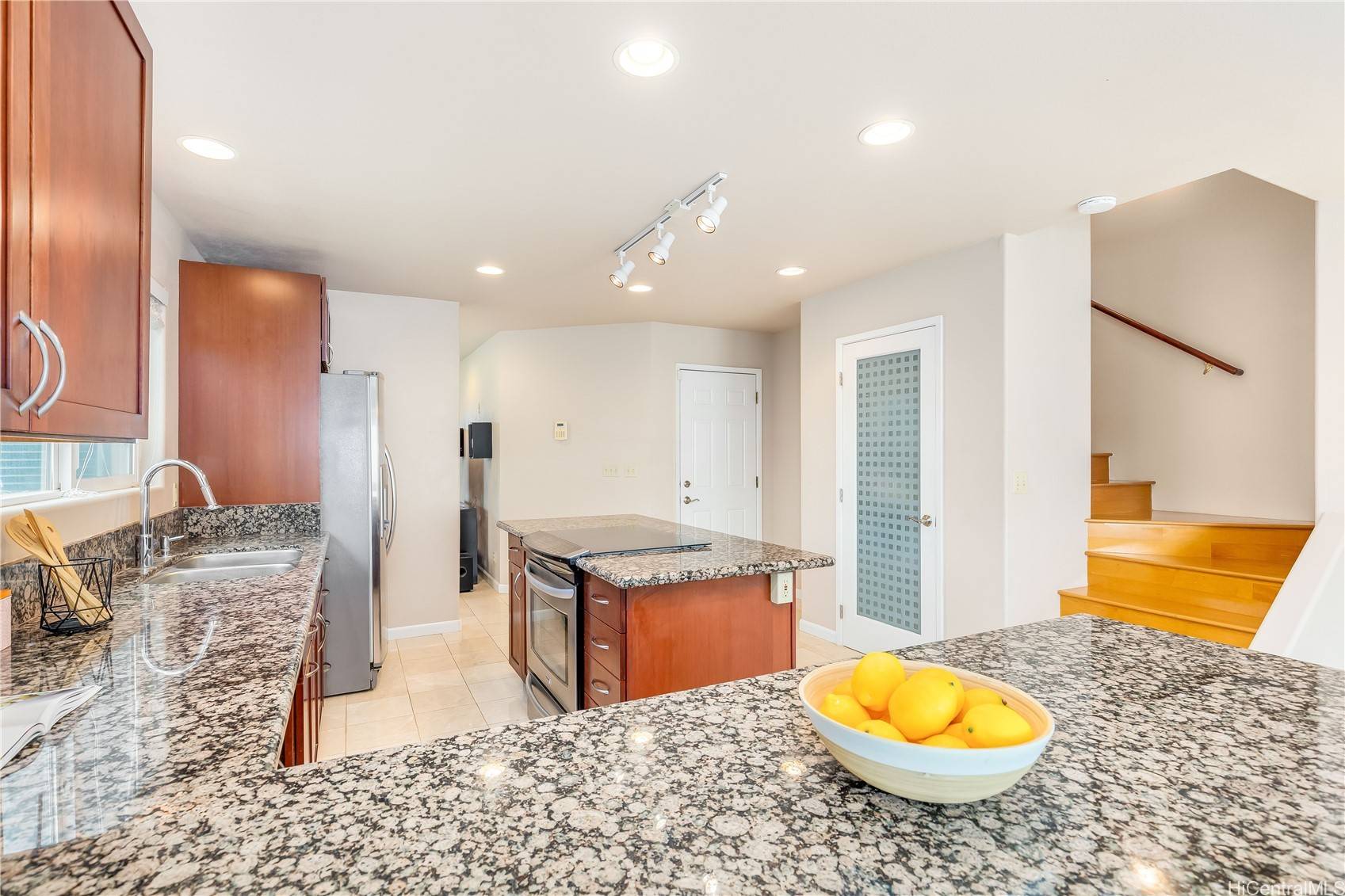 Ewa Beach, HI 96706,91-2106 B Fort Weaver RD #15