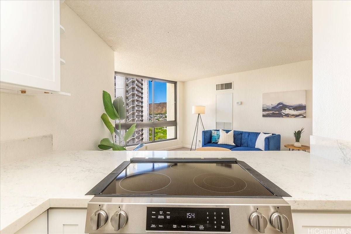 Honolulu, HI 96815,300 Wai Nani WAY #1715