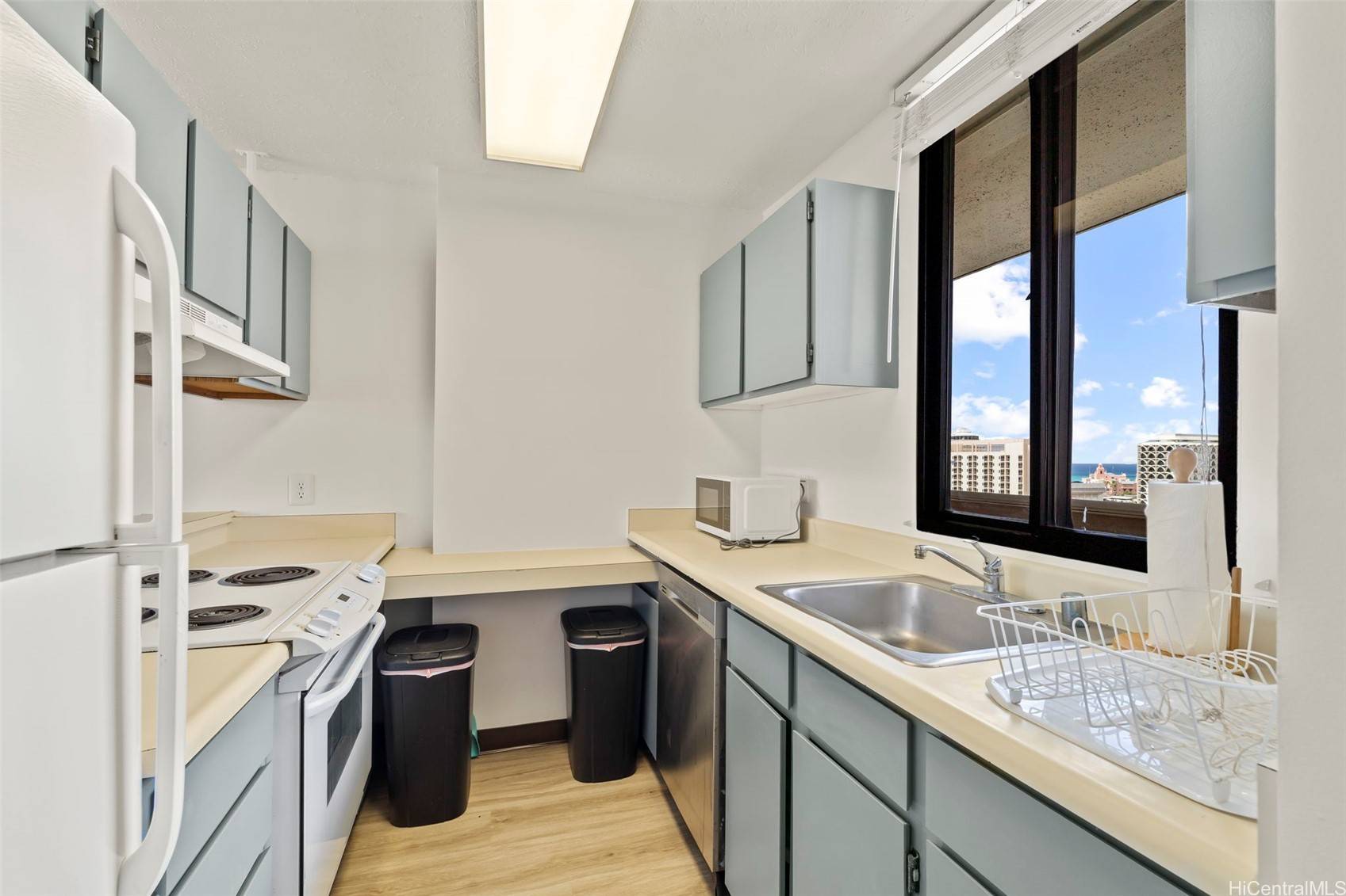 Honolulu, HI 96815,2121 Ala Wai BLVD #1902