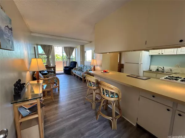 Honolulu, HI 96815,454 Namahana ST #701