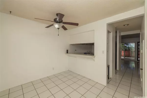 Mililani, HI 96789,94-1484 Lanikuhana AVE #513