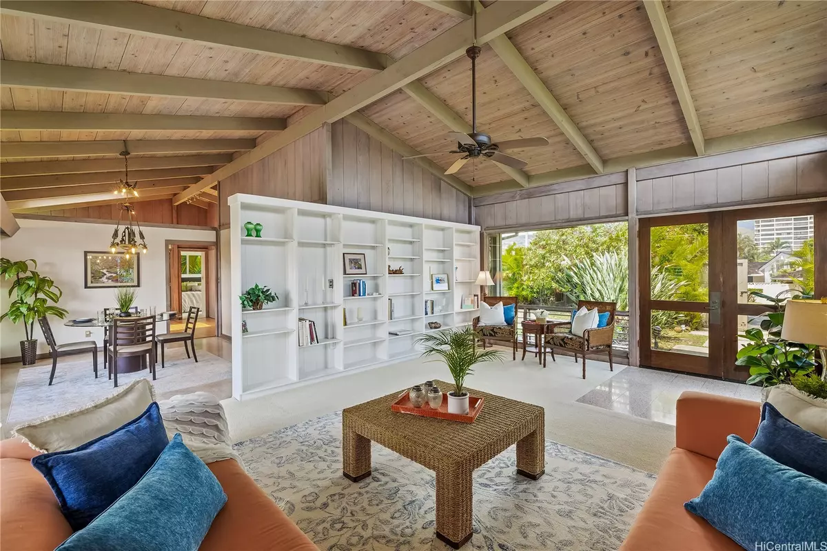 Honolulu, HI 96816,4303 Koae PL