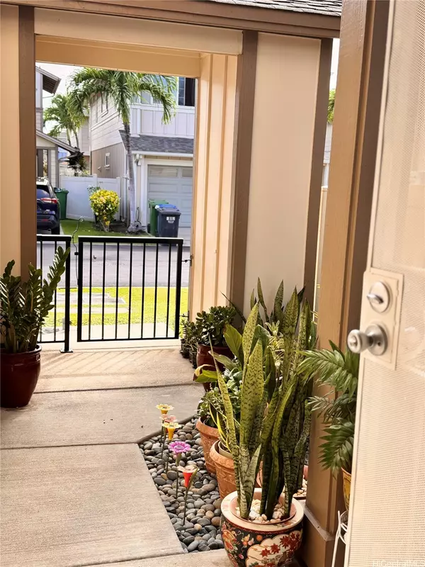 Ewa Beach, HI 96706,91-1200 Keaunui DR #309