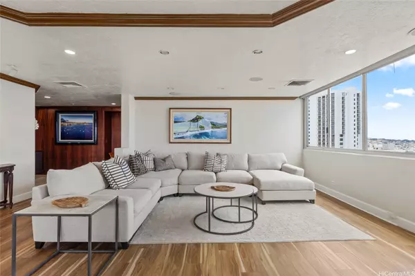 Honolulu, HI 96815,2500 Kalakaua AVE #2501