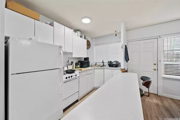 Honolulu, HI 96814,1868 Kahakai DR #112