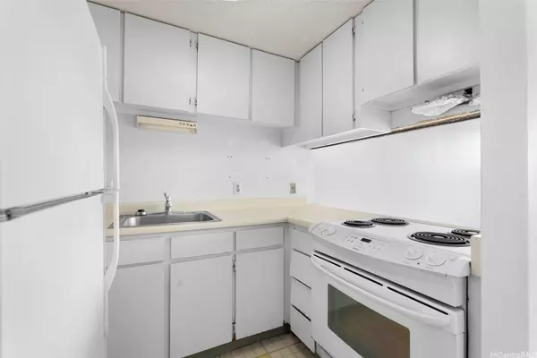 Honolulu, HI 96826,2542 Date ST #901