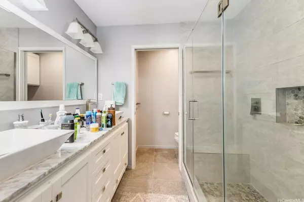 Kailua, HI 96734,599 Keolu DR #B