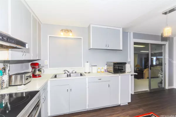 Waipahu, HI 96797,94-350 Kahuapaa PL