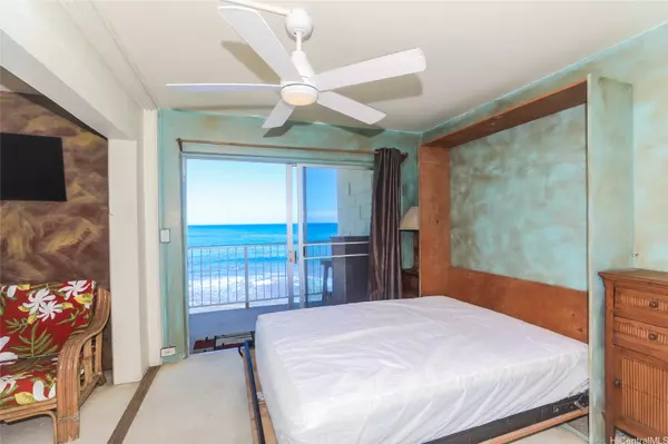 Waianae, HI 96792,84-265 Farrington HWY #311