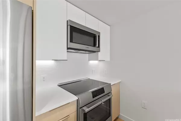 Honolulu, HI 96814,1001 Queen ST #1908