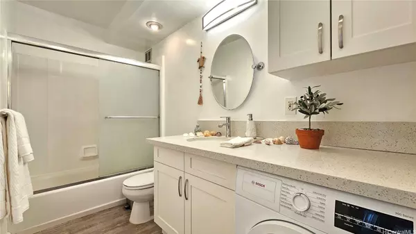 Honolulu, HI 96814,475 Atkinson DR #1006