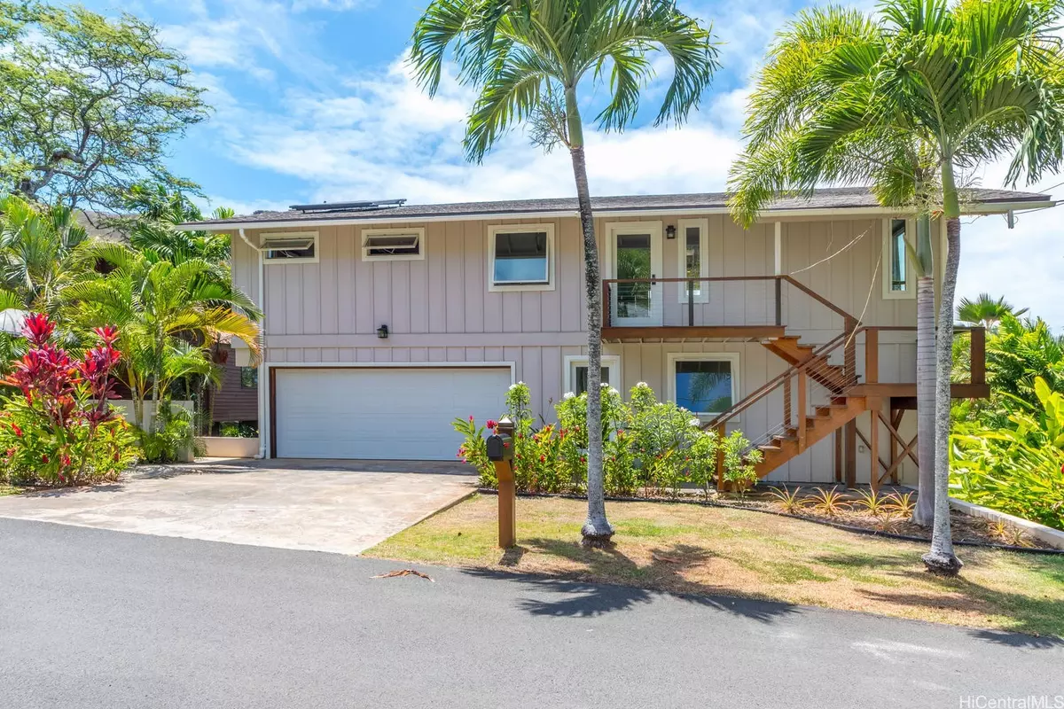 Kailua, HI 96734,220 Poopoo PL