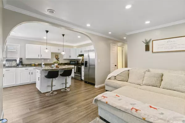 Waianae, HI 96792,84-561 Manuku ST