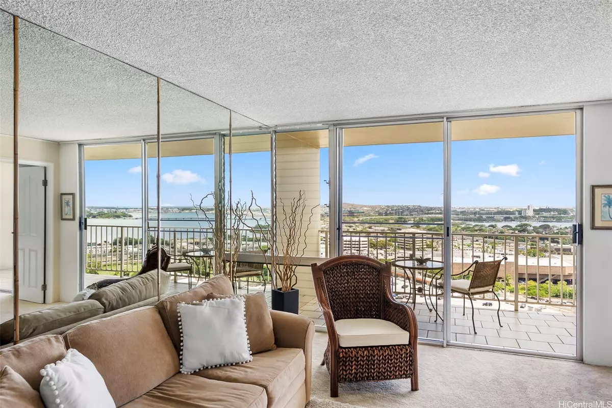 Aiea, HI 96701,98-099 Uao PL #2001