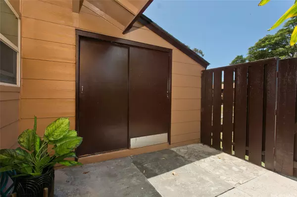 Kapolei, HI 96707,92-1335 Panana ST #60