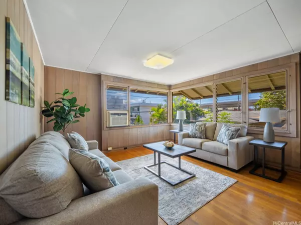 94-236 Hanawai CIR, Waipahu, HI 96797