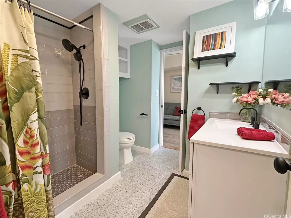 Honolulu, HI 96814,1610 Kanunu ST #16B