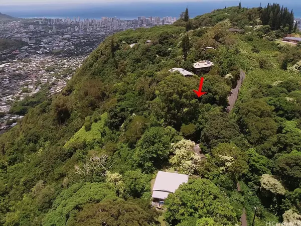 Honolulu, HI 96822,3953 Round Top DR