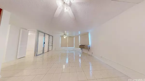 Honolulu, HI 96815,2600 Pualani WAY #105