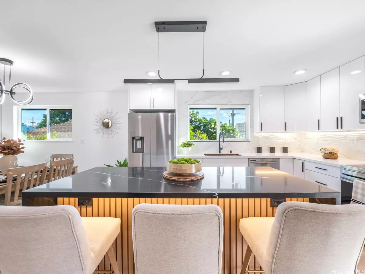 Honolulu, HI 96816,1005 Belser ST