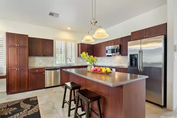 Ewa Beach, HI 96706,91-1124 Kai Weke ST