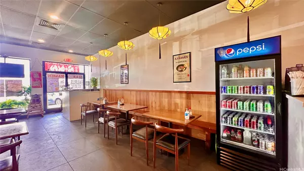Waipahu, HI 96797,94-054 Farrington HWY #A-3