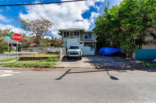 1504 Dominis ST, Honolulu, HI 96822