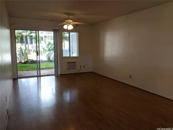 Waipahu, HI 96797,94-828 Lumiauau ST #R102