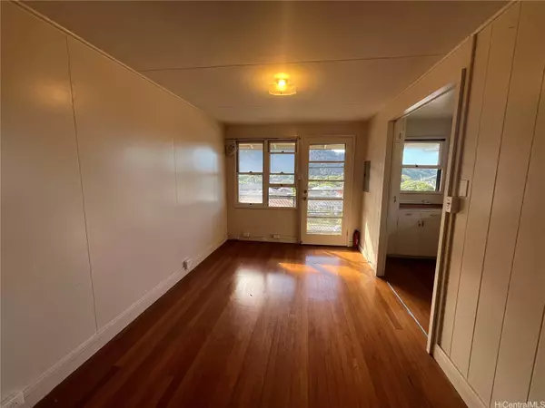 Honolulu, HI 96817,2734 Rooke AVE #A