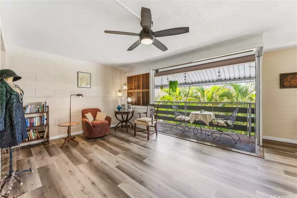 Honolulu, HI 96822,1330 Wilder AVE #306