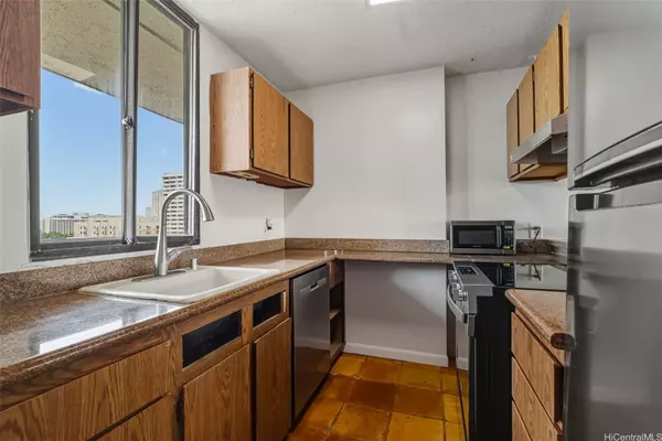 Honolulu, HI 96815,2121 Ala Wai BLVD #1205