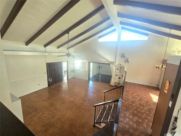 Aiea, HI 96701,99-058 Nalopaka PL